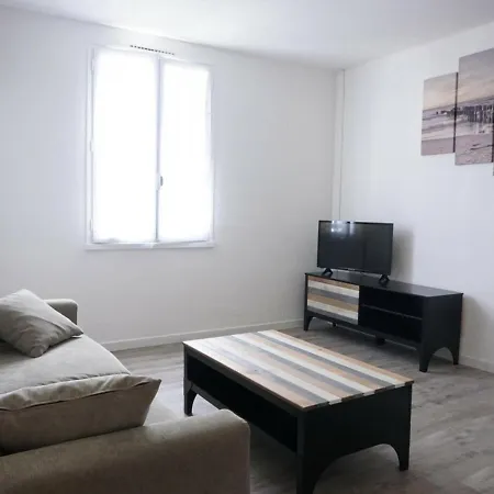 Studio A 200m Plage Avec Menage Inclus - Fr-1-224b-699