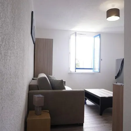 Studio A 200m Plage Avec Menage Inclus - Fr-1-224b-699 Apartment